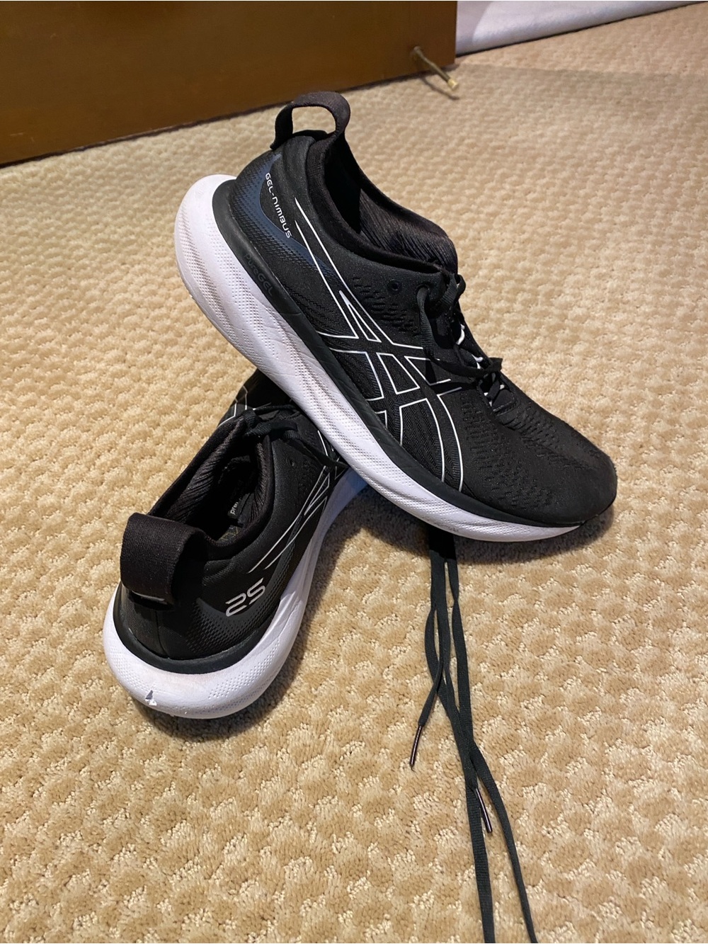 ASICS Gel Nimbus 25 black white mens